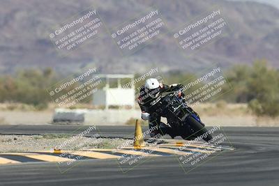 media/Oct-30-2025-Racers Edge (Thu) [[dabbdaf680]]/3-B Group/Session 2 (Turn 14)/